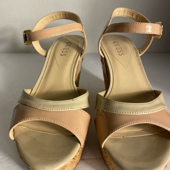 Ladies Guess wedge heel sandals size 9 1/2 gently worn very cute - Picture 4 of 10
